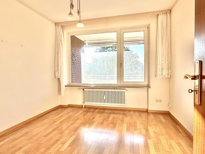 Sonnige 3-Zimmerwohnung mit zwei Balkonen und Tiefgaragenstellplatz in bester Lage von Poppenbüttel-16161