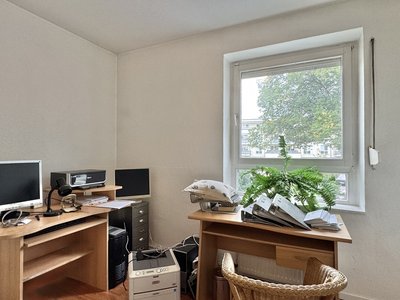 Endreihenhaus mit separater Anliegerwohnung und großem Garten in beliebter Lage von Schenefeld-16051