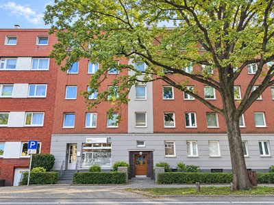 Raum zum Wohlfühlen. Sanierte Wohnung mit 2 Zimmern und großer Küche u. modernem Bad
