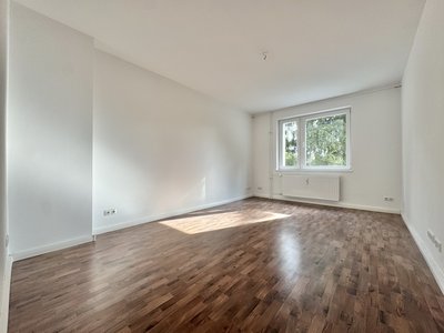 Raum zum Wohlfühlen. Sanierte Wohnung mit 2 Zimmern und großer Küche u. modernem Bad-16163