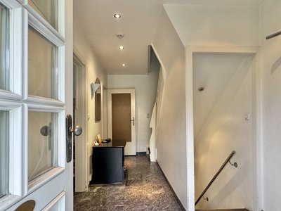 Endreihenhaus mit separater Anliegerwohnung und großem Garten in beliebter Lage von Schenefeld-16051