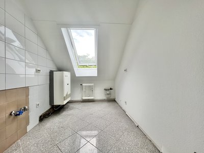 Helle 2-Zimmer Dachgeschosswohnung im Komponistenviertel von Hamburg-Barmbek-Süd!-13655
